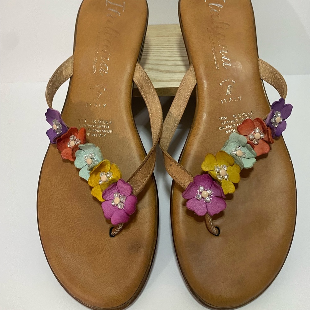 Women’s sandal size 10
